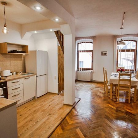 Pe Tocile Apartment Брашов Екстер'єр фото